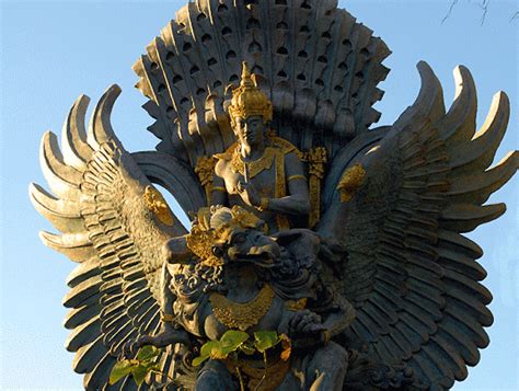 The Garuda and the Naga - A Vivid Tapestry of Myth and Majesty!